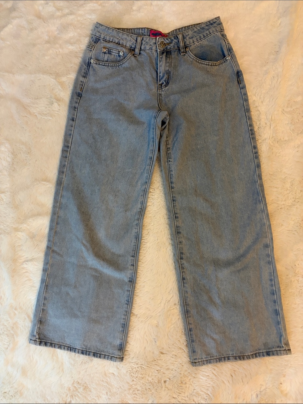 Edikted Women Straight Leg Jeans in Light Blue Wash